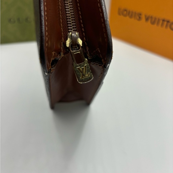Louis Vuitton Vintage Pochette Clutch - Picture 13 of 14